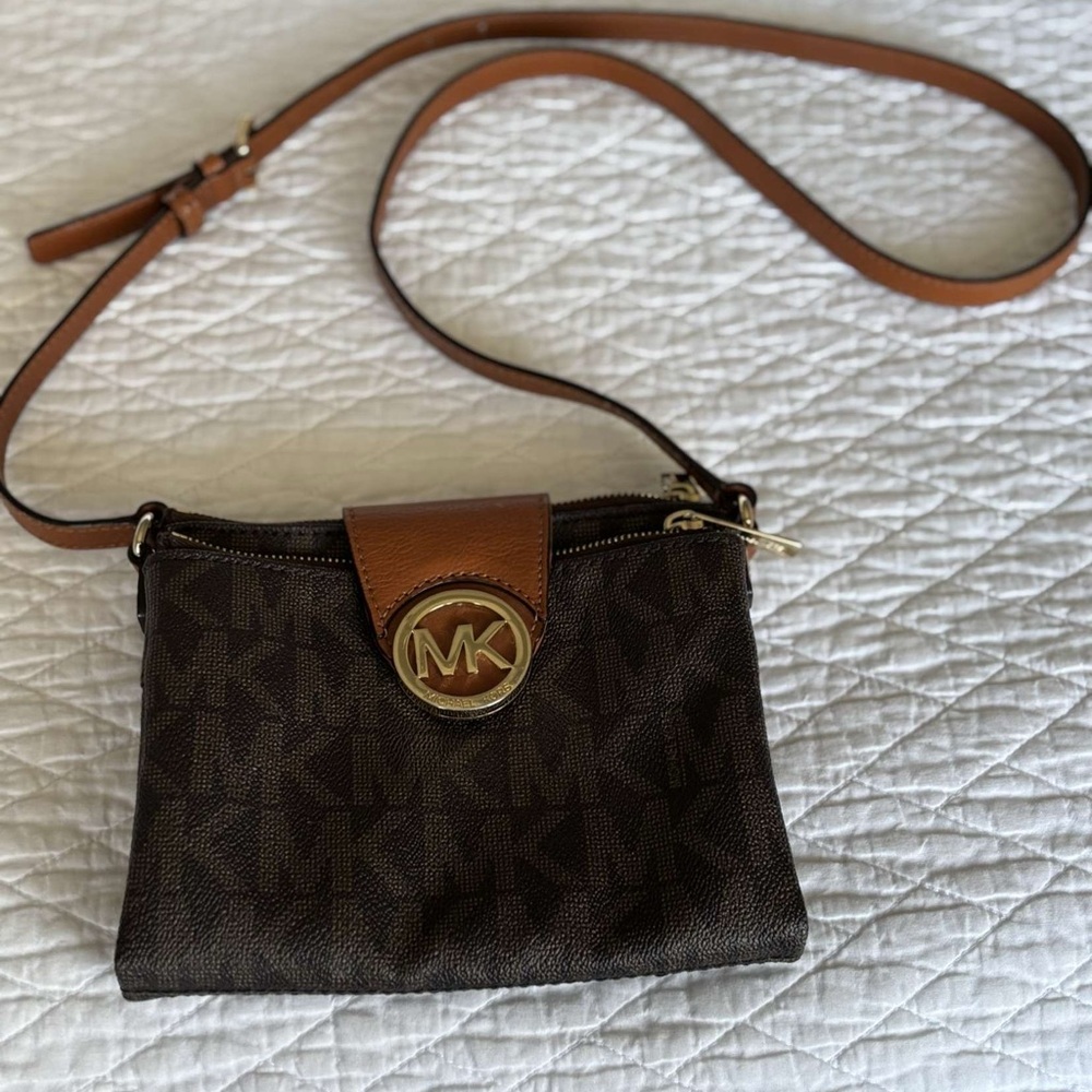NWOT Michael Kors Brown Leather Crossbody Bag with Gold Accents
